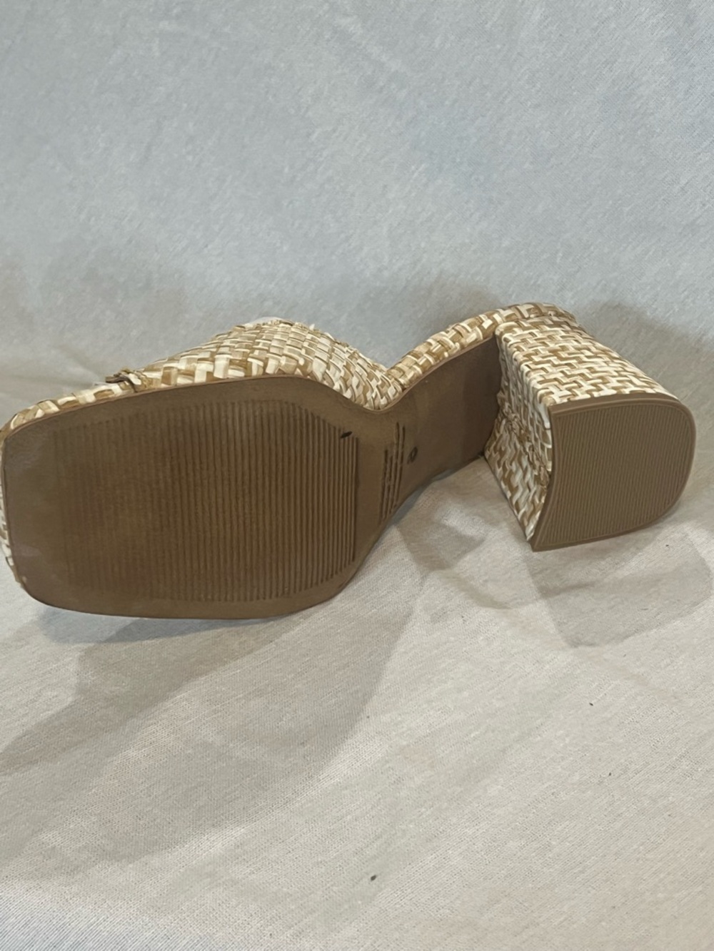 Jeffrey Campbell Melange Raffia Straw Woven Tan Block Heel Sandal NWT Size 8 - Picture 10 of 11